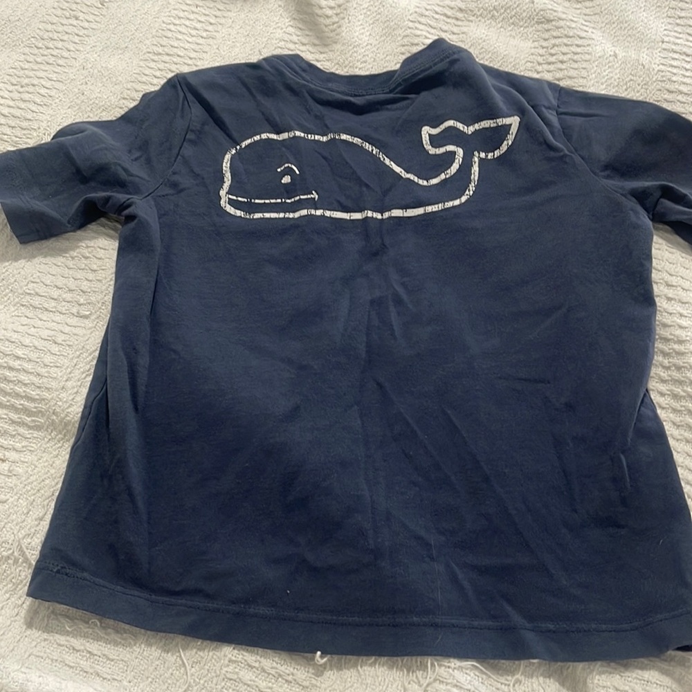 Boys vineyard vines t shirt with front pocket